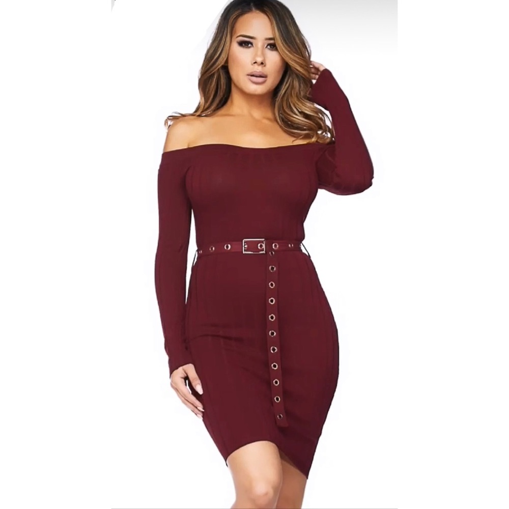 Long sleeve dress with belt